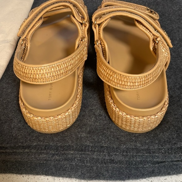 Tory Burch Kira Sport Sandal - Picture 4 of 10